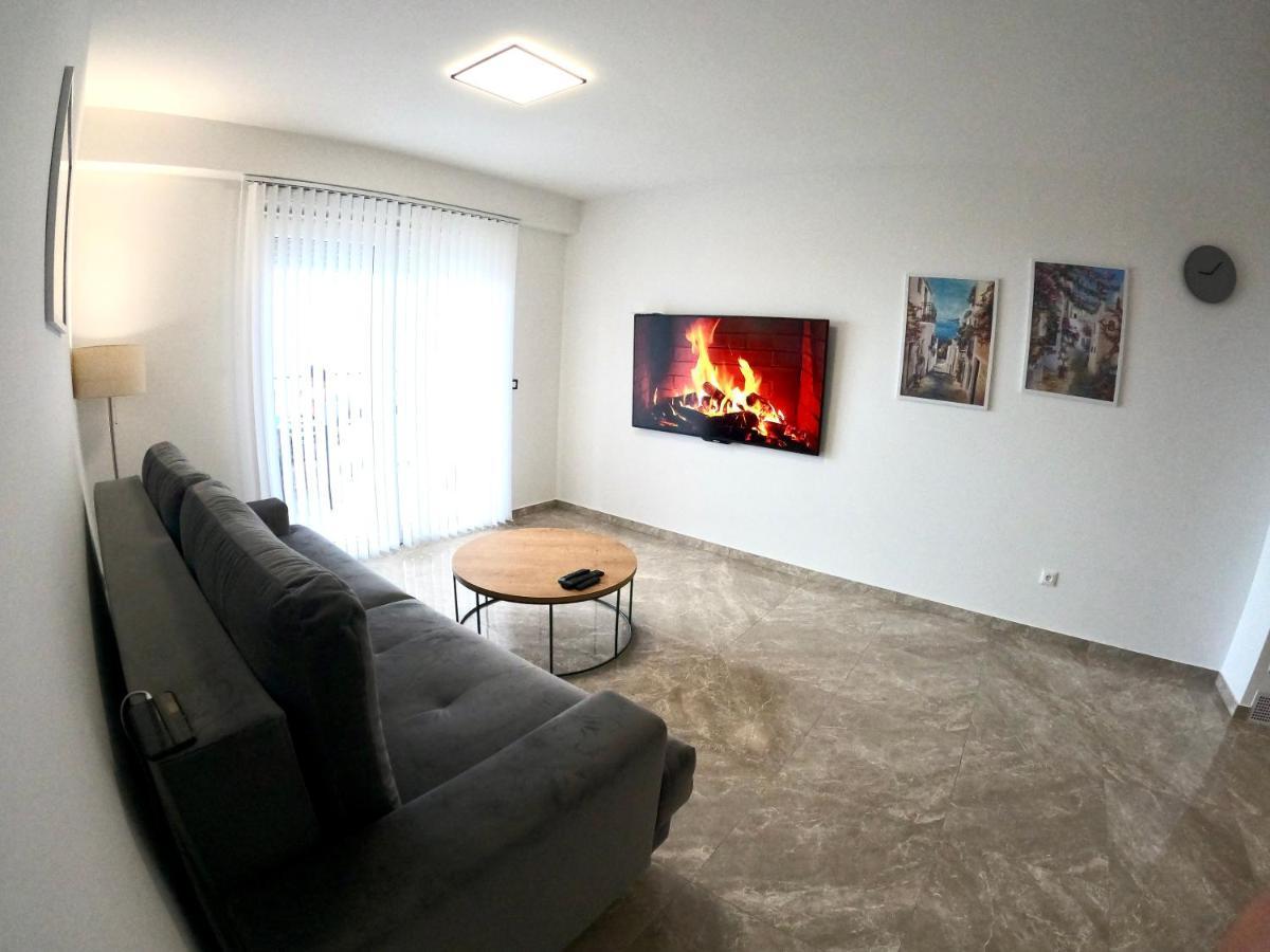 Apartment Dalmatino Makarska Exterior photo