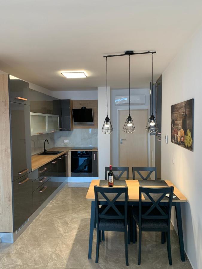 Apartment Dalmatino Makarska Exterior photo